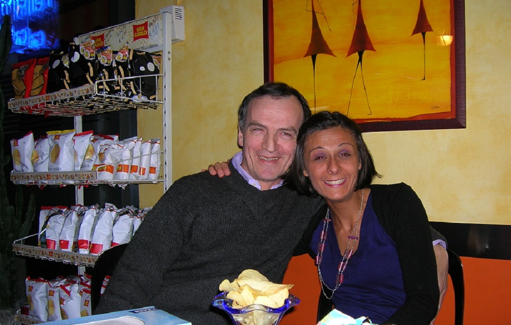 Silla Fregona con il papà Eugenio nel loro bar, Diego Galdino